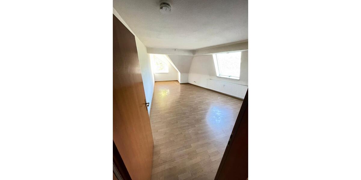 Dachgeschoßwohnung Essen Stadtbezirk VII - 2 Zimmer, 53 m&sup2;, 450&euro; | Angebot:26479405