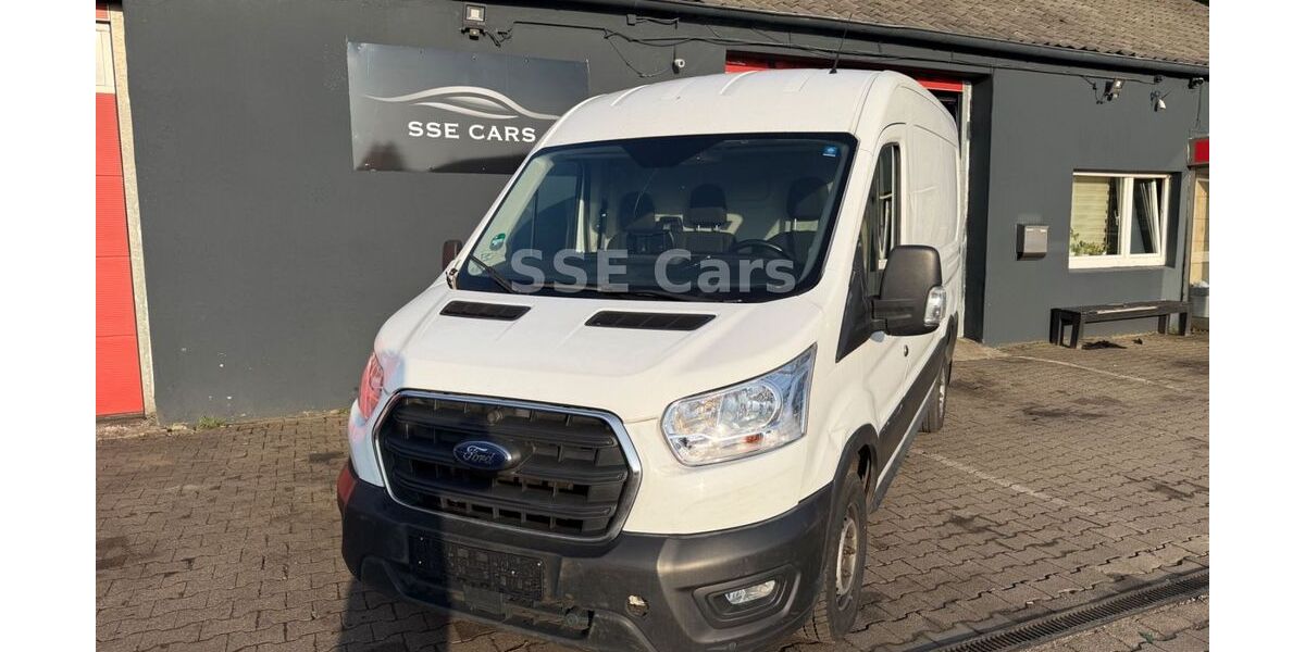 Ford Transit 125.323 km 7.990 &euro; Bochum 44795
