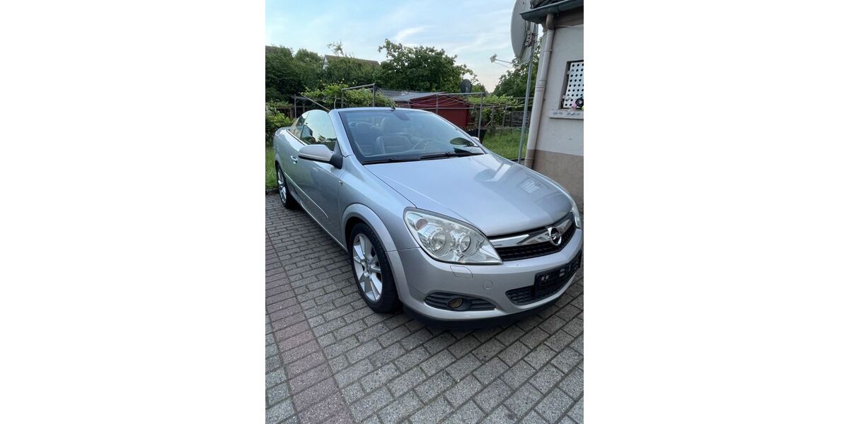 Opel Astra 145.899 km 2.999 &euro; Lünen 44536