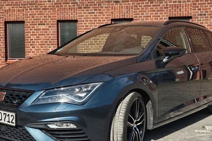 Seat Leon 37.700 km 22.999 &euro; Gelsenkirchen 45892