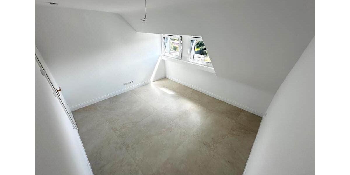 Dachgeschoßwohnung Oberhausen Biefang - 3 Zimmer, 55 m&sup2;, 900&euro; | Angebot:27586987