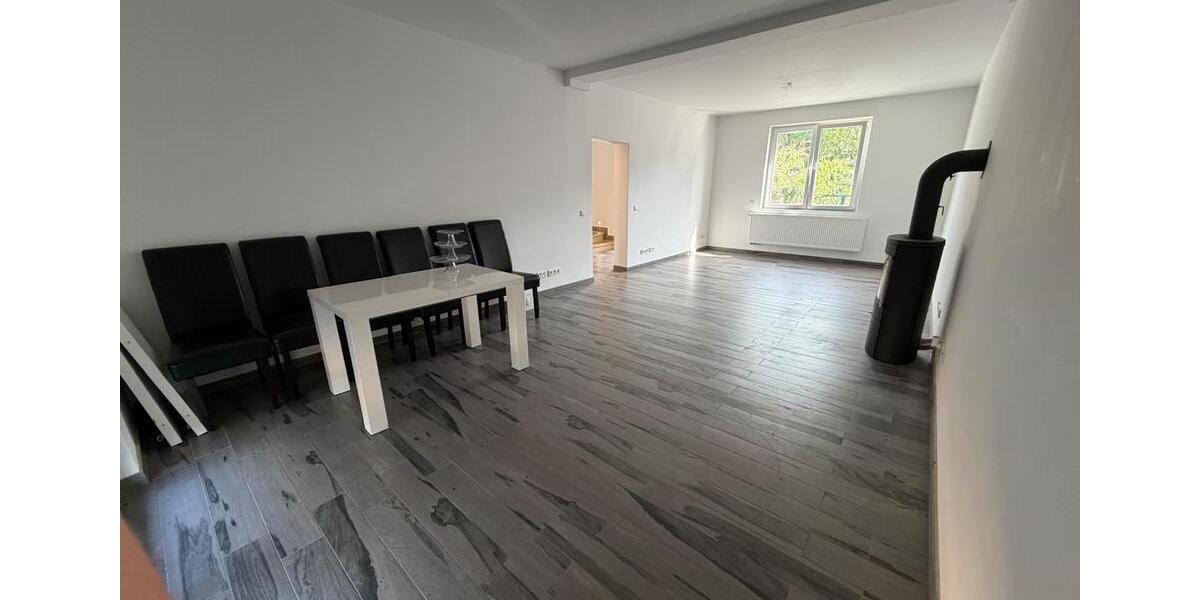 Doppelhaushälfte Essen Stadtbezirk V - 4.5 Zimmer, 150 m&sup2;, 2.800&euro; | Angebot:27615851