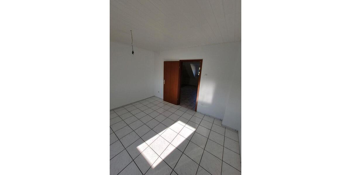 Dachgeschoßwohnung Bochum Bochum-Mitte - 2.5 Zimmer, 50 m&sup2;, 420&euro; | Angebot:27581550