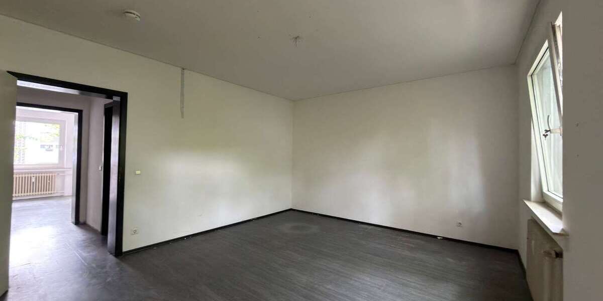 Mehrfamilienhaus mit Potenzial in Dinslaken-Bruch – 5 Wohneinheiten, Garten & Garagen - Mehrfamilienhaus, Wohnhaus Dinslaken Lohberg | Angebot:26971196