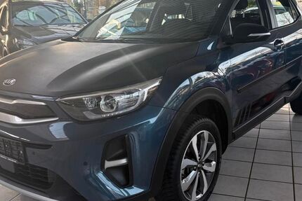 Kia Stonic 18.800 km 14.890 &euro; Raesfeld 46348