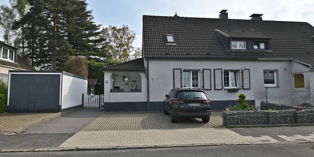 Doppelhaushälfte Mülheim Heißen - 4 Zimmer, 111 m&sup2;, 415.000&euro; | Angebot:26568726