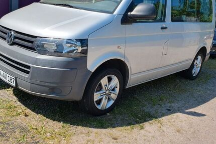 VW T5 Transporter 232.200 km 6.990 &euro; Selm 59379