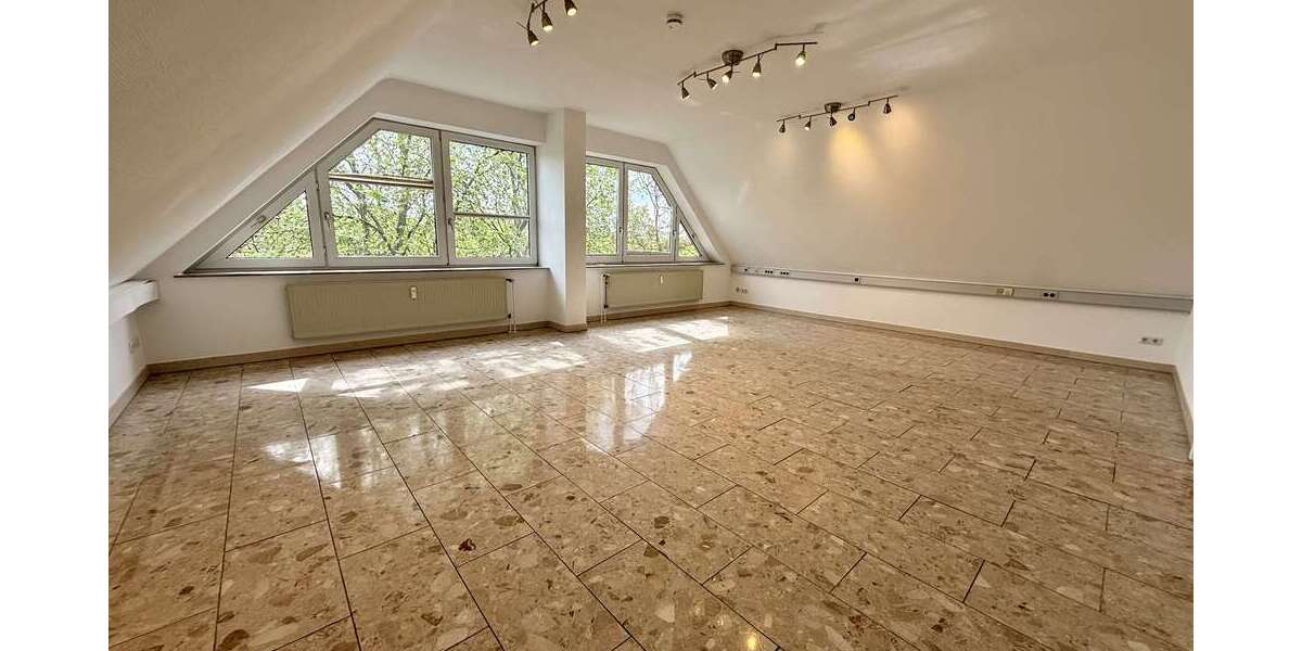 Etagenwohnung Oberhausen Schmachtendorf - 4 Zimmer, 110 m&sup2;, 950&euro; | Angebot:27657271