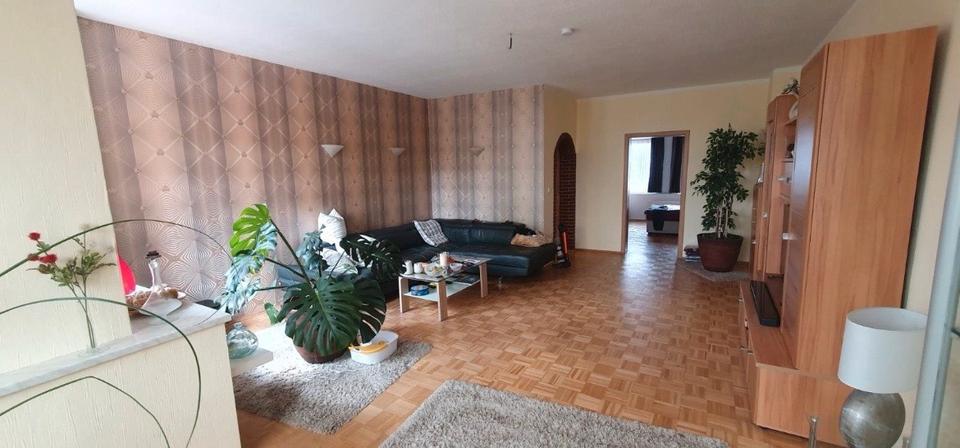 Etagenwohnung Oberhausen Alstaden - 2.5 Zimmer, 93 m&sup2;, 850&euro; | Angebot:27618487