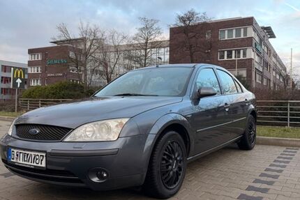 Ford Mondeo 184.000 km 2.200 &euro; Essen 45143