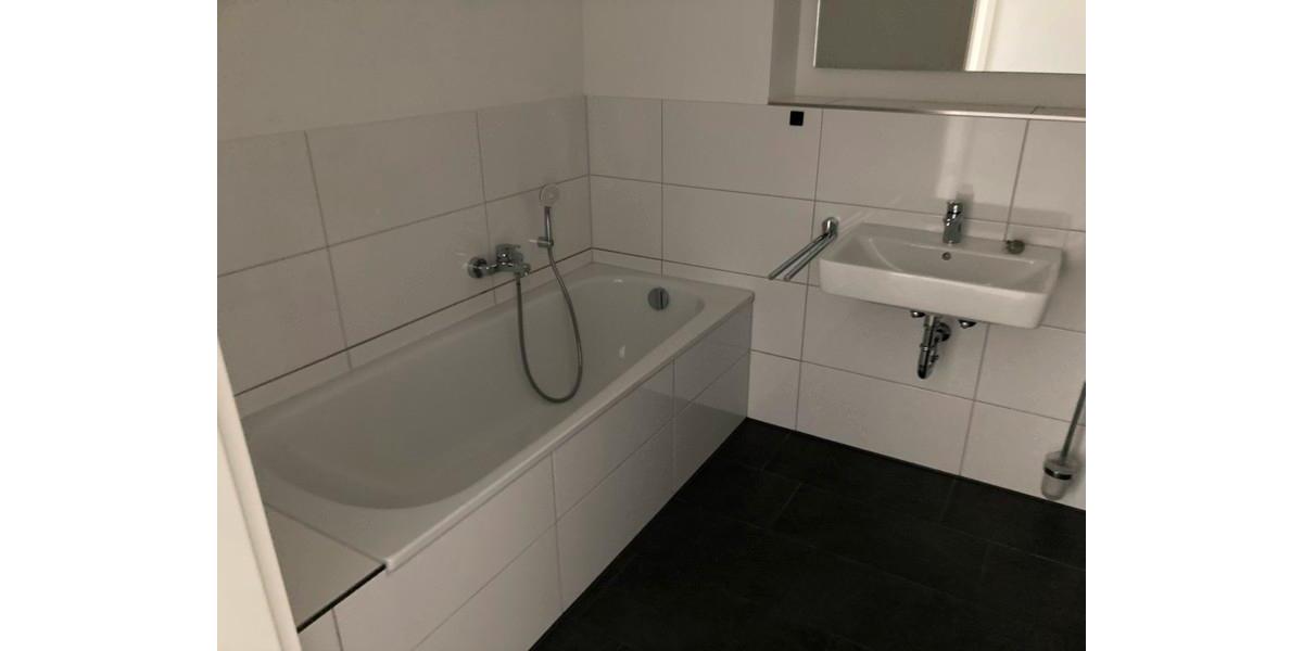 Etagenwohnung Bochum Bochum-Südwest - 4 Zimmer, 115 m&sup2;, 1.502&euro; | Angebot:26275227