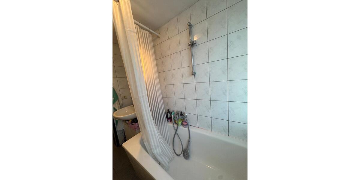 Dachgeschoßwohnung Bochum Wiemelhausen - 2 Zimmer, 32 m&sup2;, 550&euro; | Angebot:26400631