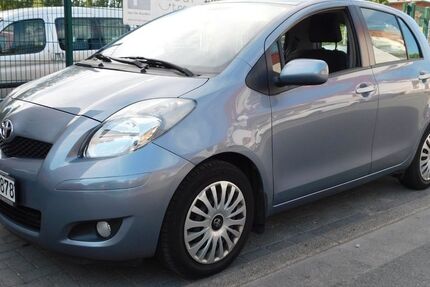 Toyota Yaris 105.689 km 5.999 &euro; Mülheim 45473