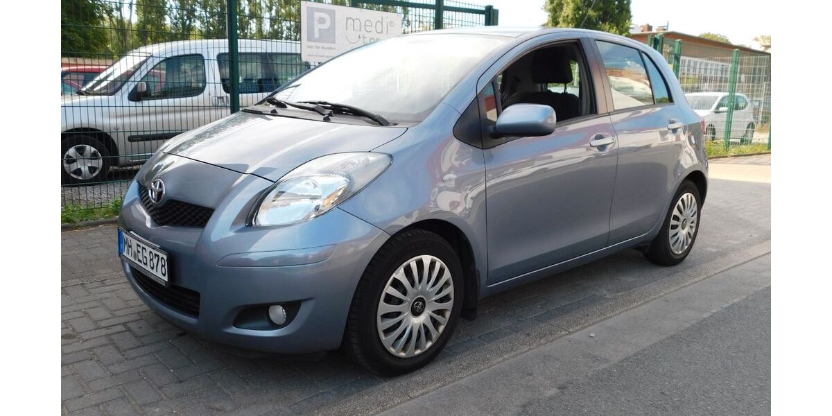 Toyota Yaris 105.689 km 5.999 &euro; Mülheim 45473
