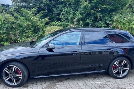 Audi A4 74.999 km 22.900 &euro; Hattingen 45525
