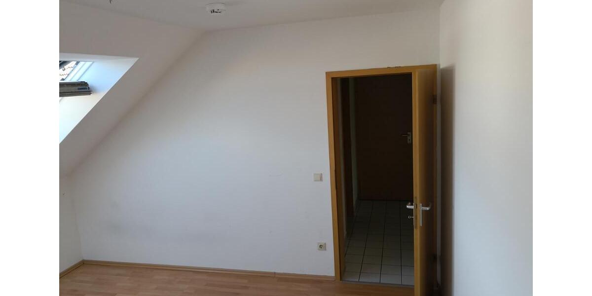 Dachgeschoßwohnung Bochum Bochum-Mitte - 2.5 Zimmer, 66 m&sup2;, 550&euro; | Angebot:27594011