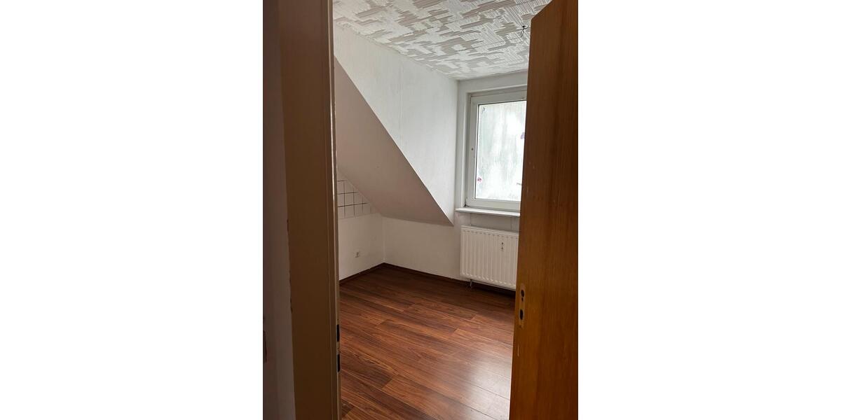 Dachgeschoßwohnung Gelsenkirchen Gelsenkirchen-Mitte - 2.5 Zimmer, 50 m&sup2;, 350&euro; | Angebot:27619579