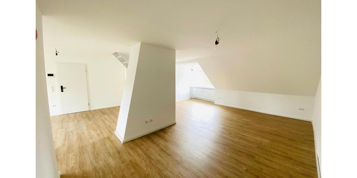 Dachgeschoßwohnung Dortmund Eving - 4 Zimmer, 115 m&sup2;, 1.100&euro; | Angebot:27580153