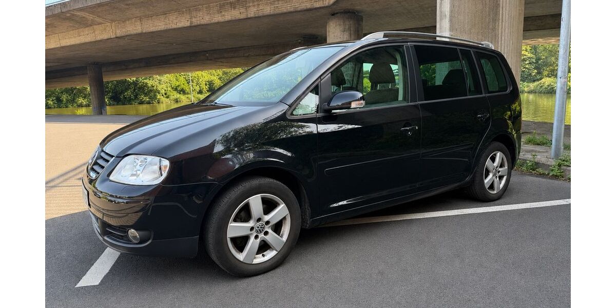 VW Touran 167.491 km 5.000 &euro; Mülheim 45479