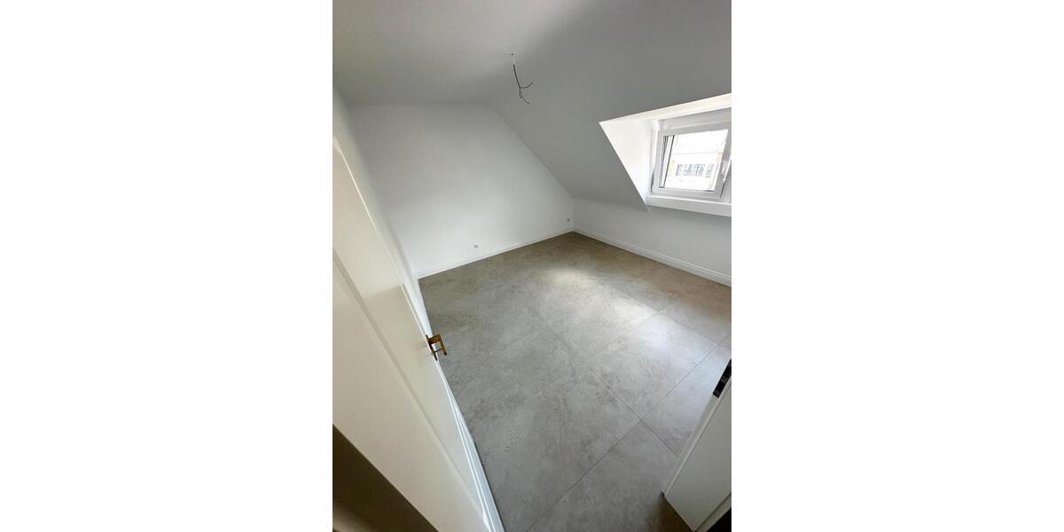 Dachgeschoßwohnung Oberhausen Biefang - 3 Zimmer, 55 m&sup2;, 900&euro; | Angebot:27586987