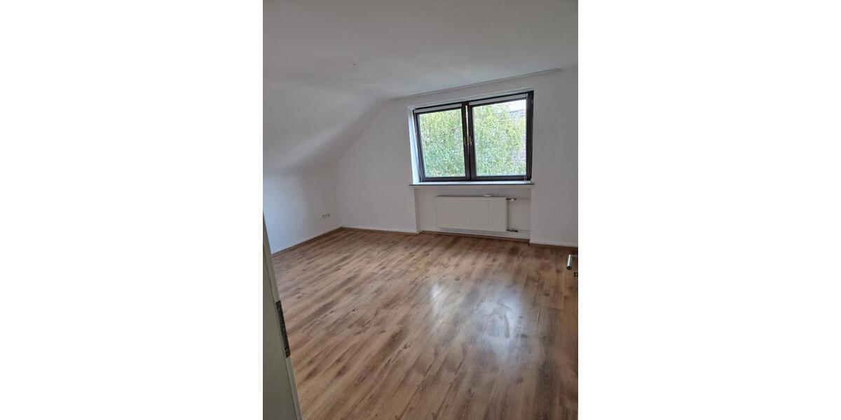 Dachgeschoßwohnung Recklinghausen Hillerheide - 3.5 Zimmer, 64 m&sup2;, 480&euro; | Angebot:27581404