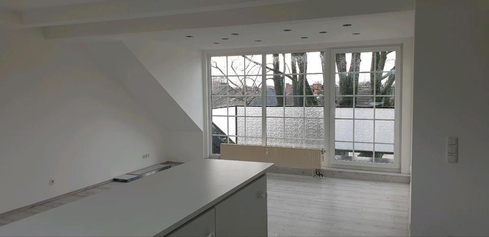 Dachgeschoßwohnung Dinslaken - 2.5 Zimmer, 63 m&sup2;, 770&euro; | Angebot:26478118