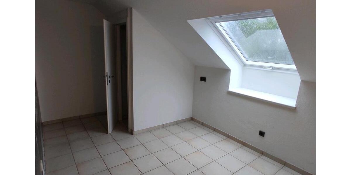 Dachgeschoßwohnung Dorsten Alt-Wulfen - 2 Zimmer, 80 m&sup2;, 500&euro; | Angebot:26462875