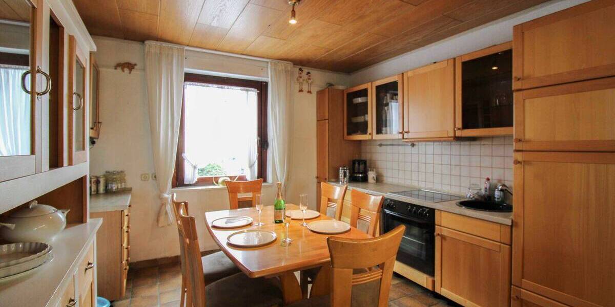 Reihenmittelhaus Essen Ostviertel - 4 Zimmer, 130 m&sup2;, 279.000&euro; | Angebot:26542889