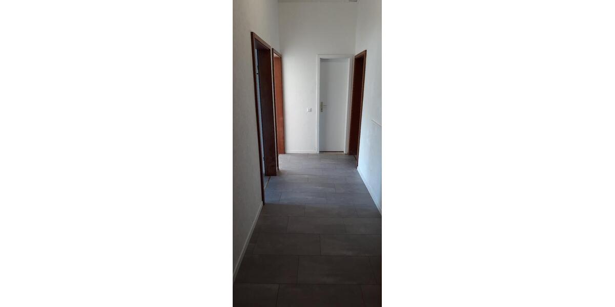 Erdgeschoßwohnung Oberhausen Alsfeld - 4 Zimmer, 110 m&sup2;, 680&euro; | Angebot:27539653