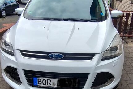 Ford Kuga 127.000 km 8.999 &euro; Borken 46325