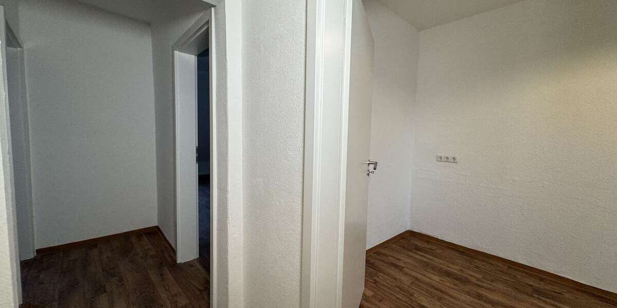 Großzügige, renovierte 5-Zimmer-Dachgeschosswohnung in Bochum-Wattenscheid – perfekt für Familien - Etagenwohnung Bochum Günnigfeld | Angebot:26193832