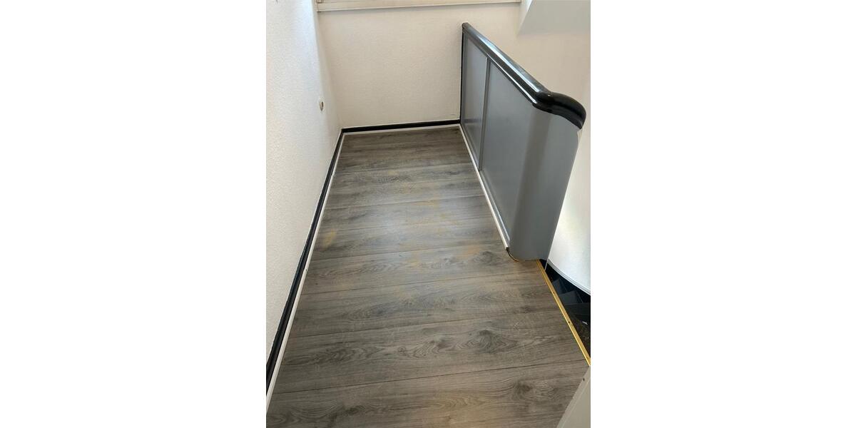 Mehrfamilienhaus, Wohnhaus Oberhausen Schmachtendorf - 8 Zimmer, 148 m&sup2;, 395.000&euro; | Angebot:26505737