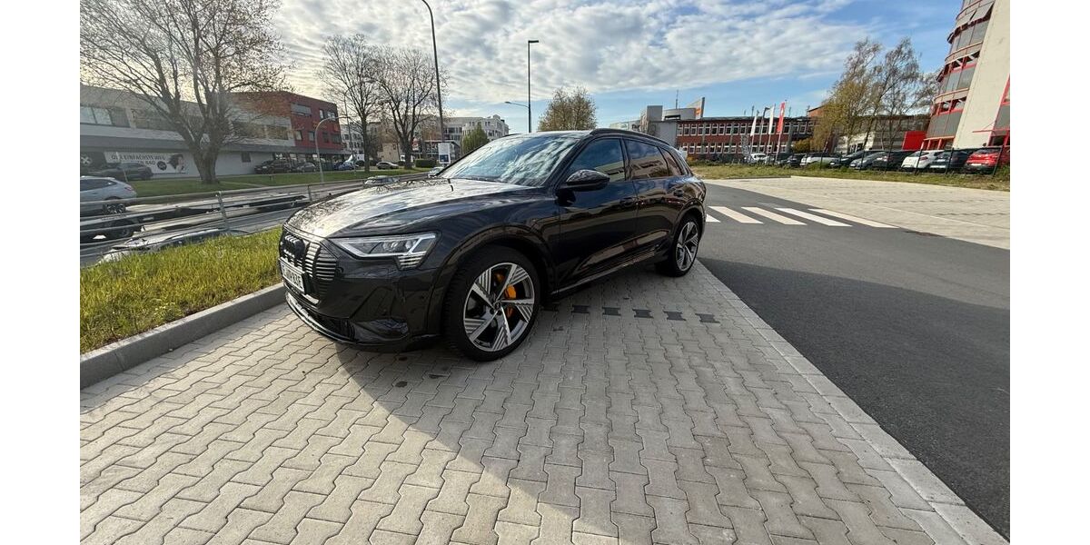 Audi e-tron 39.000 km 38.900 &euro; Essen 45144