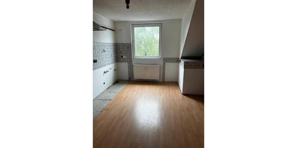 Dachgeschoßwohnung Gelsenkirchen Gelsenkirchen-Mitte - 3.5 Zimmer, 71 m&sup2;, 485&euro; | Angebot:27619587