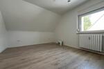 Dachgeschoßwohnung Essen Stadtbezirk V - 2.5 Zimmer, 50 m&sup2;, 519&euro; | Angebot:26463898