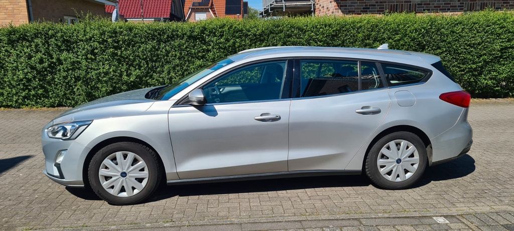 Ford Focus 129.600 km 8.950 &euro; Dülmen 48249