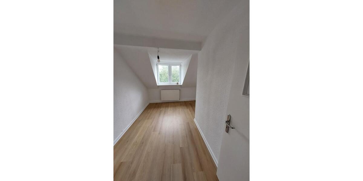Dachgeschoßwohnung Herne Eickel - 3.5 Zimmer, 80 m&sup2;, 560&euro; | Angebot:26442292