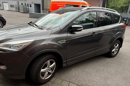 Ford Kuga 174.905 km 9.700 &euro; Gelsenkirchen 45883