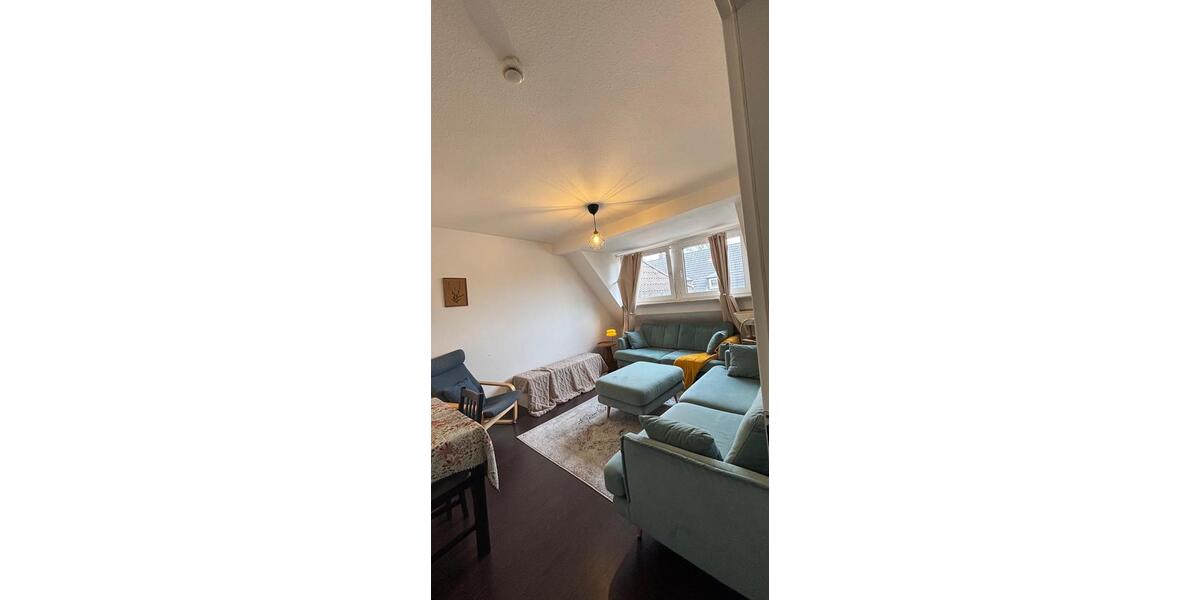 Dachgeschoßwohnung Essen Stadtbezirk II - 3 Zimmer, 65 m&sup2;, 920&euro; | Angebot:26312977