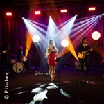 AMY WINEHOUSE by FRIENDS