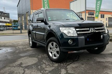 Mitsubishi Pajero 300.000 km 13.999 &euro; Mülheim an der Ruhr 45472