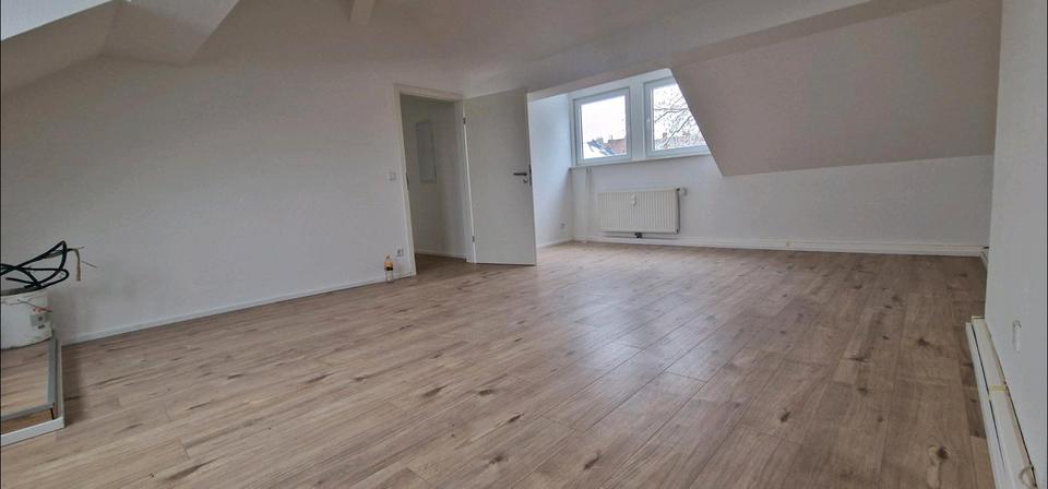 Dachgeschoßwohnung Bottrop Batenbrock - 2 Zimmer, 75 m&sup2;, 699&euro; | Angebot:25647921