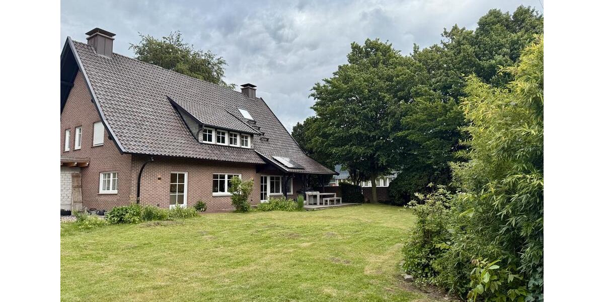 Einfamilienhaus Borken - 10 Zimmer, 270 m&sup2;, 670.000&euro; | Angebot:26891232