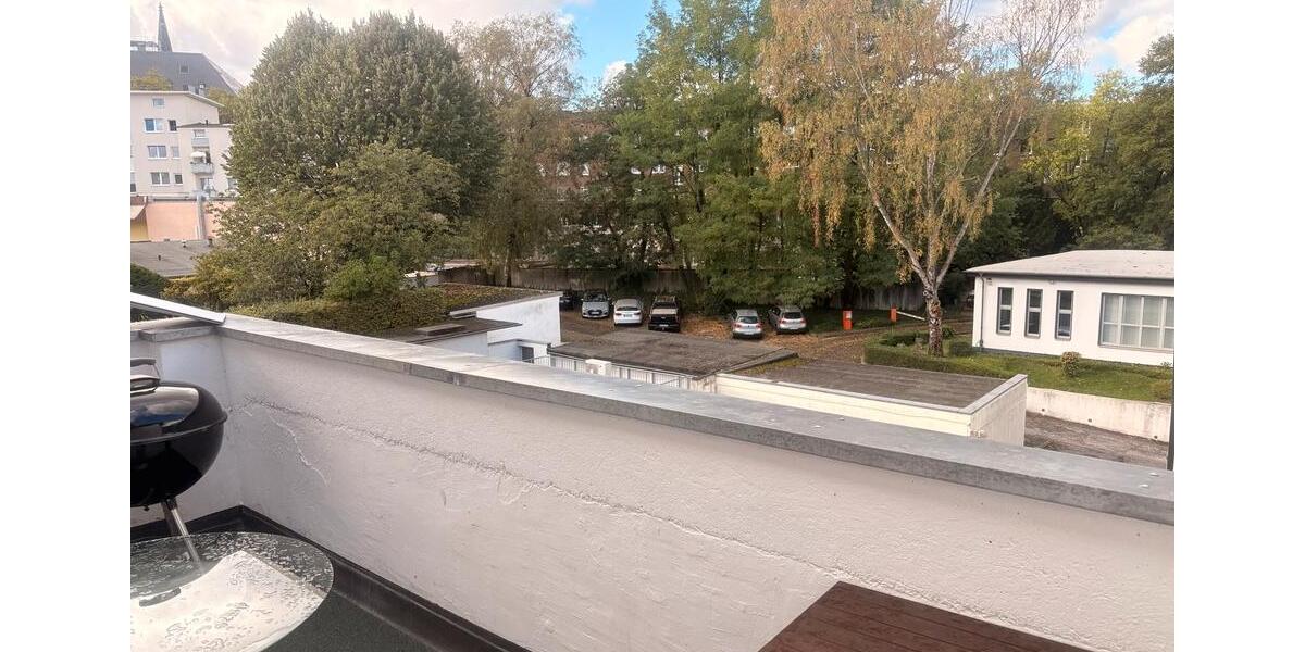 Etagenwohnung Bochum - 4 Zimmer, 130 m&sup2;, 1.100&euro; | Angebot:27594072