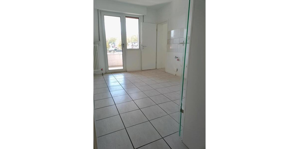 Etagenwohnung Oberhausen Biefang - 4 Zimmer, 98 m&sup2;, 860&euro; | Angebot:26330112