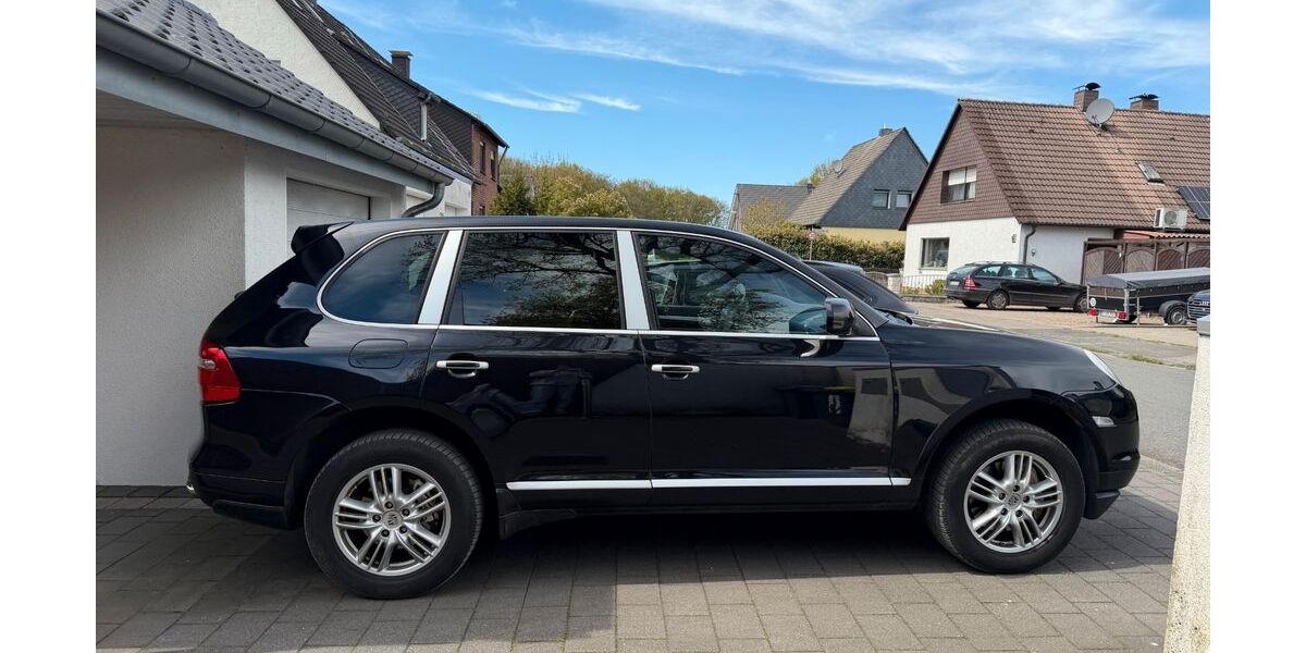 Porsche Cayenne 111.300 km 16.000 &euro; Oer-Erkenschwick 45739
