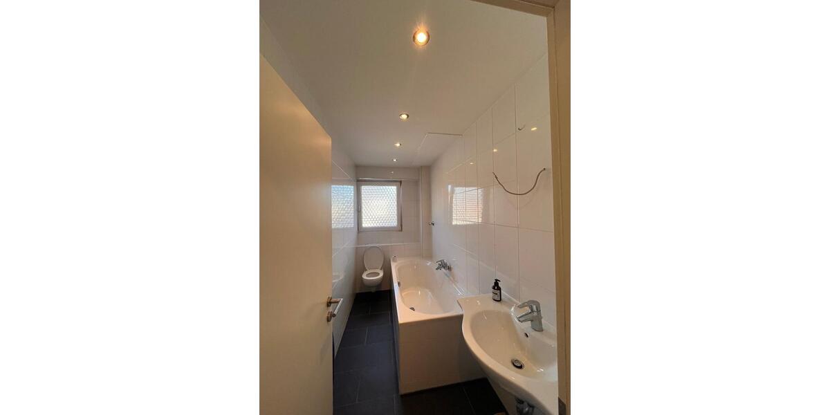 Etagenwohnung Essen Stadtbezirk II - 3 Zimmer, 101 m&sup2;, 1.200&euro; | Angebot:26456087