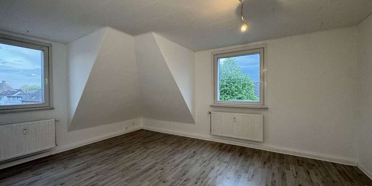 Großzügige, renovierte 5-Zimmer-Dachgeschosswohnung in Bochum-Wattenscheid – perfekt für Familien - Etagenwohnung Bochum Günnigfeld | Angebot:26193832