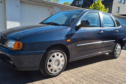 VW Polo 93.344 km 1.699 &euro; Lünen 44532