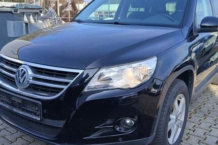 VW Tiguan 122.400 km 8.499 &euro; Bottrop 46236